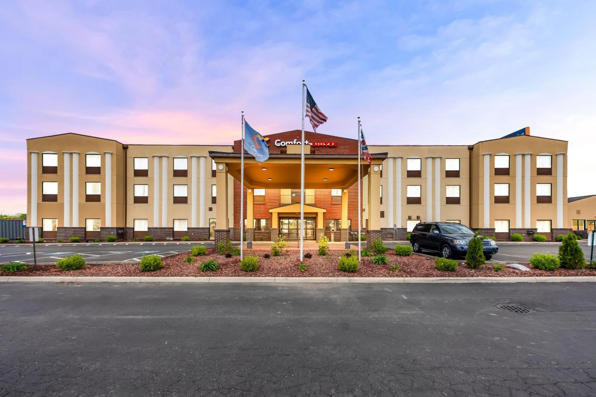 Comfort Suites Columbus Bagian luar foto