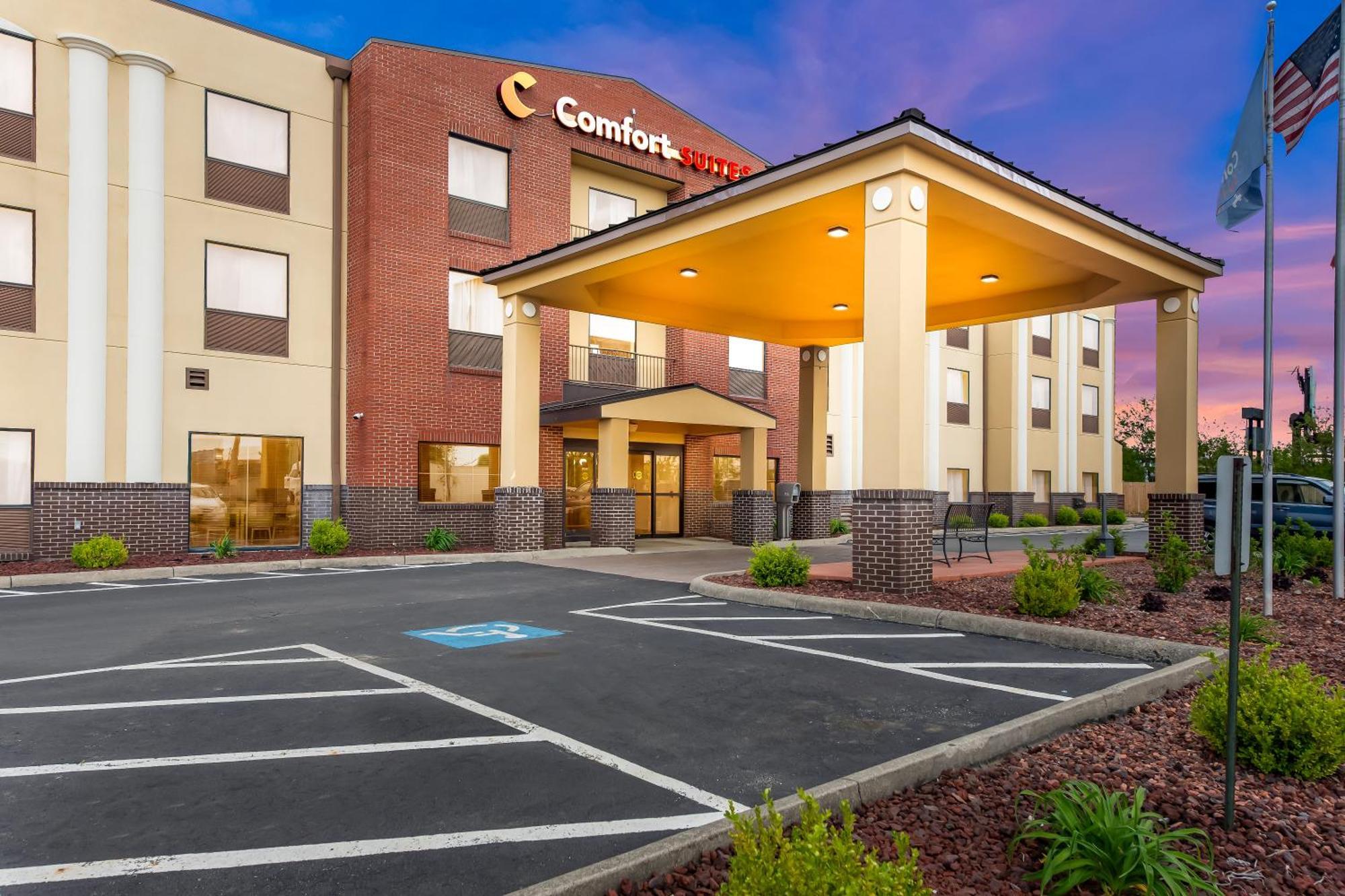 Comfort Suites Columbus Bagian luar foto