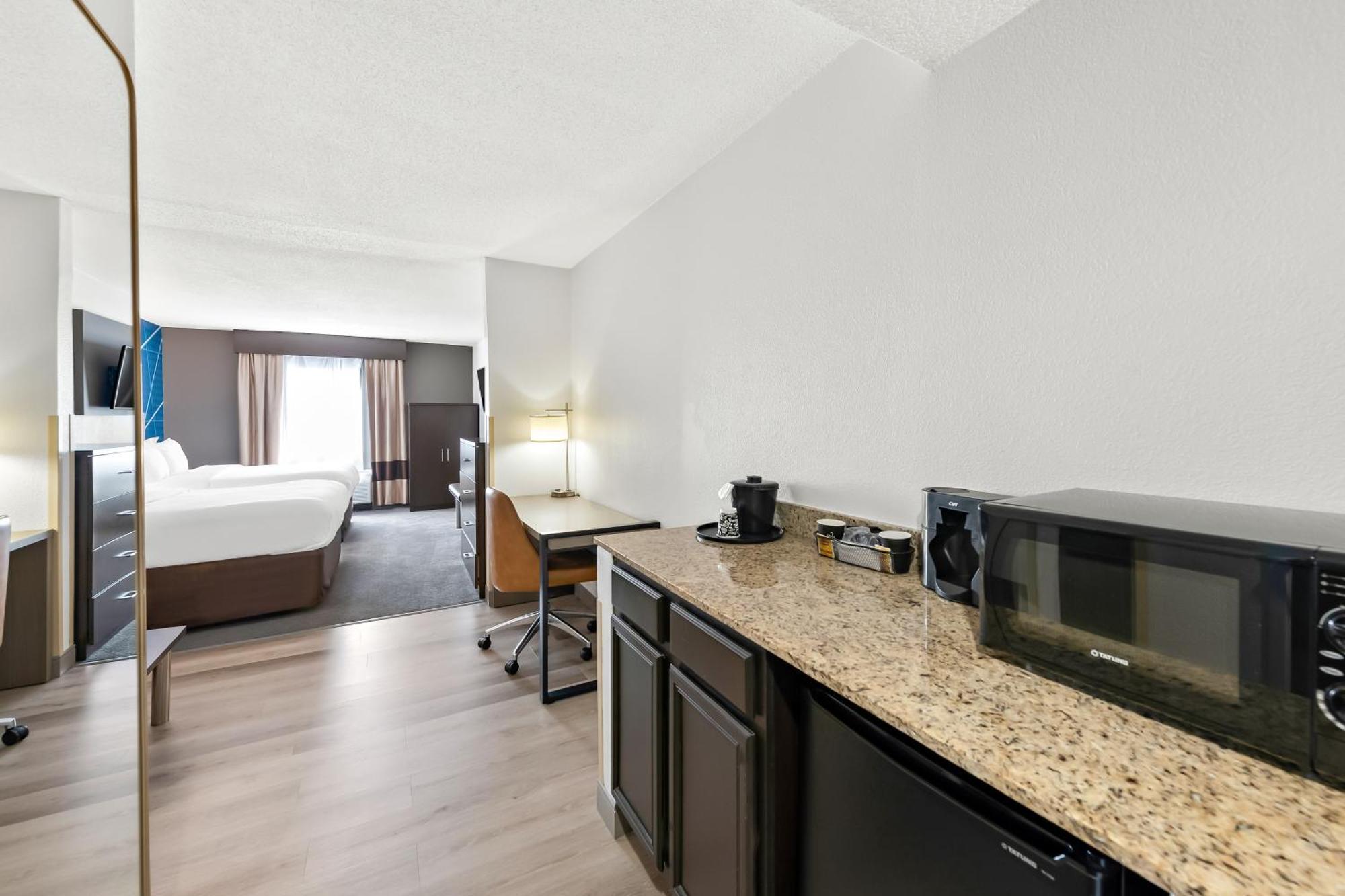 Comfort Suites Columbus Bagian luar foto