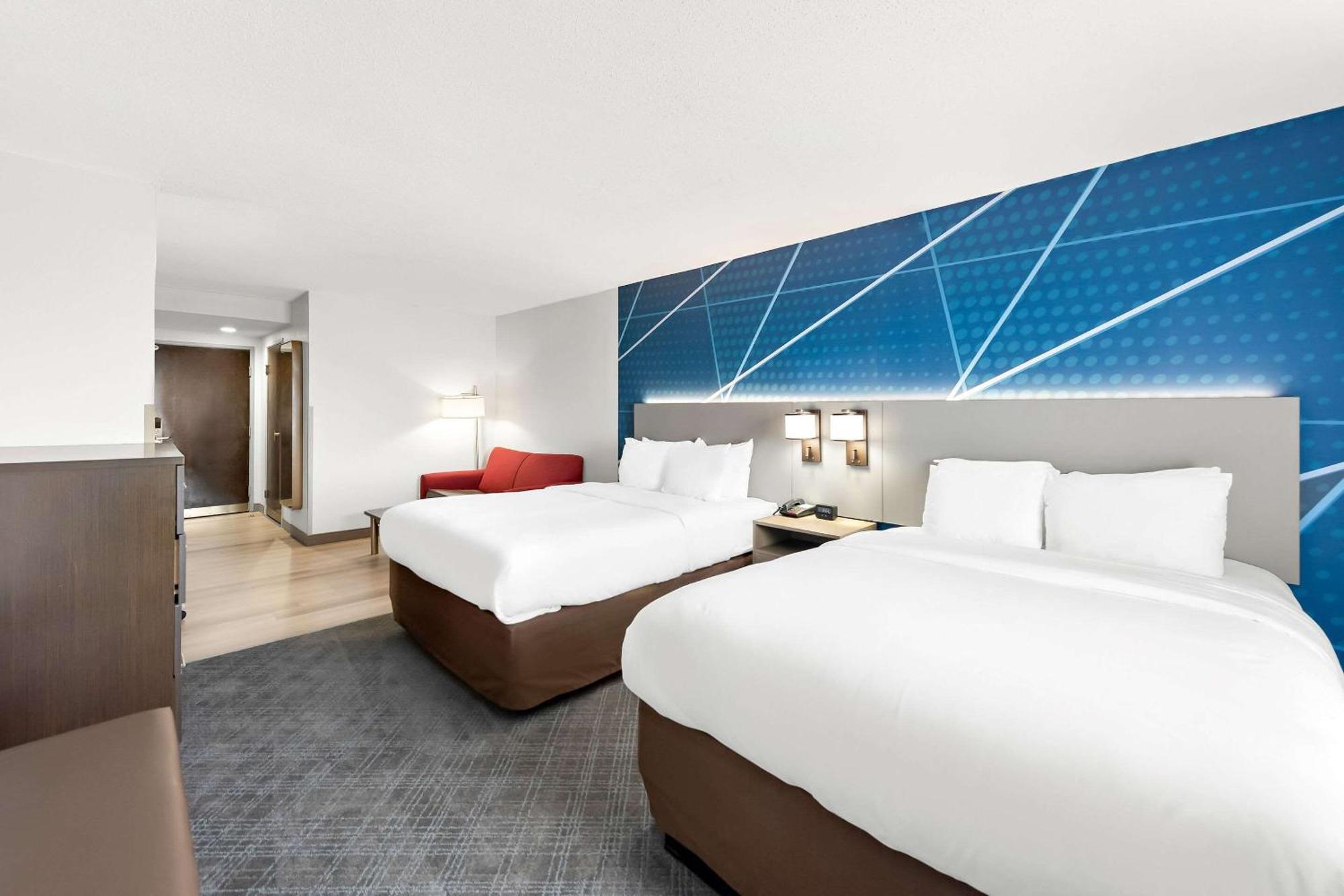 Comfort Suites Columbus Bagian luar foto