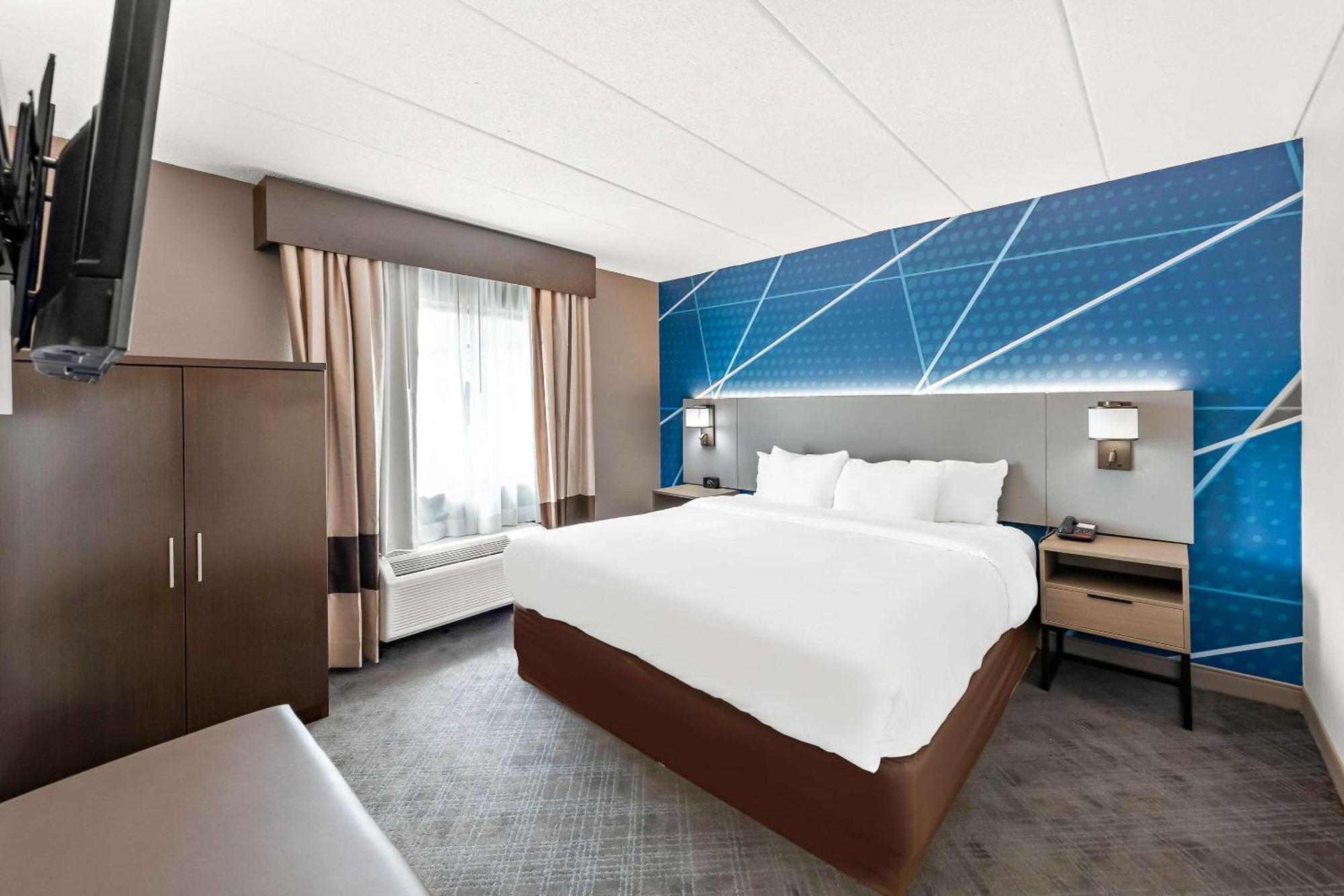 Comfort Suites Columbus Bagian luar foto