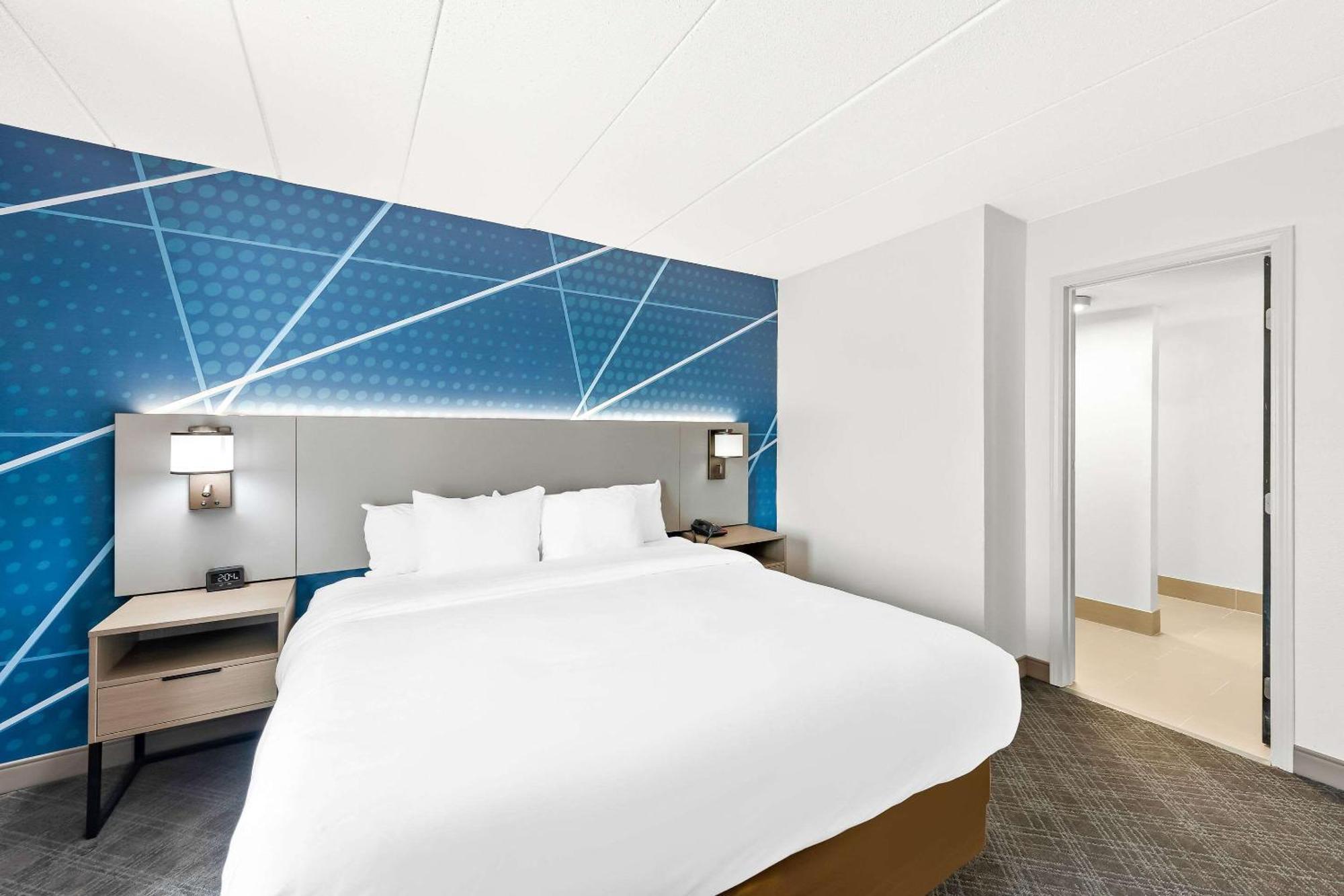 Comfort Suites Columbus Bagian luar foto